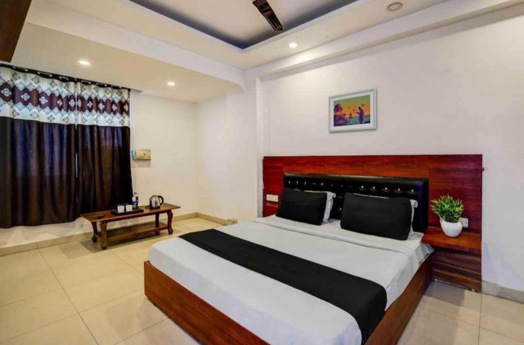 Hotel O Anshu B&B Neu-Delhi Exterior foto